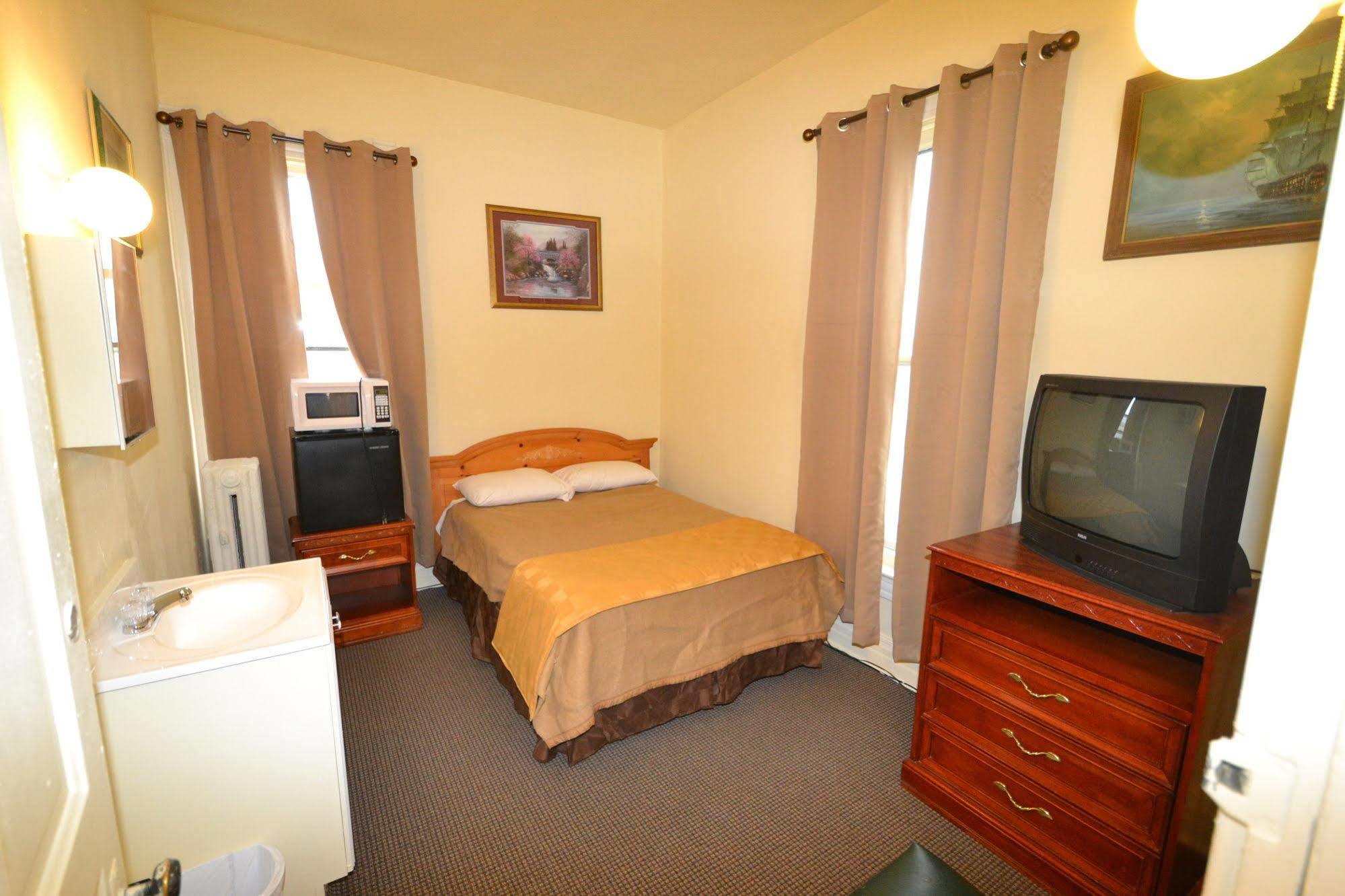 Perfect Stay Inn & Suites Blair Exteriör bild
